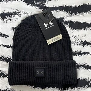 Under Armour Black Ribbed Cuffed Beanie with Logo Patch NWT